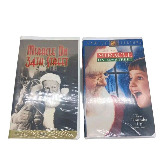 Miracle On 34th Street VHS Lot Of 2 Both Versions 1947 & 1995 Original & Remake - Picture 1 of 13